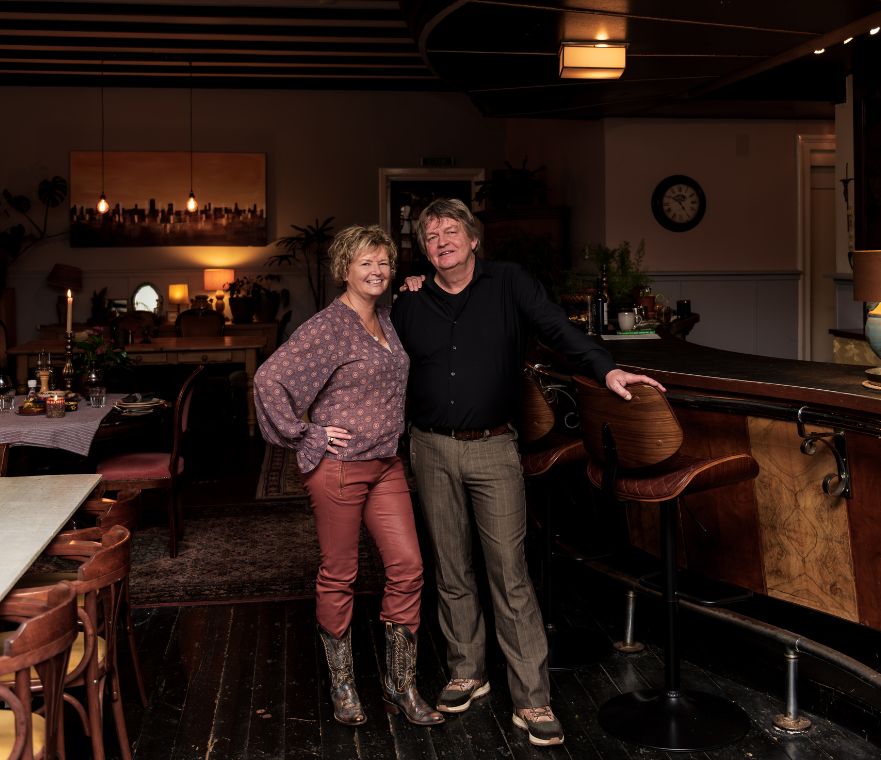 cafe de brug Havelte Mia en Frans